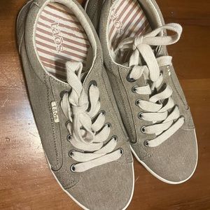 Taos Star Sneakers